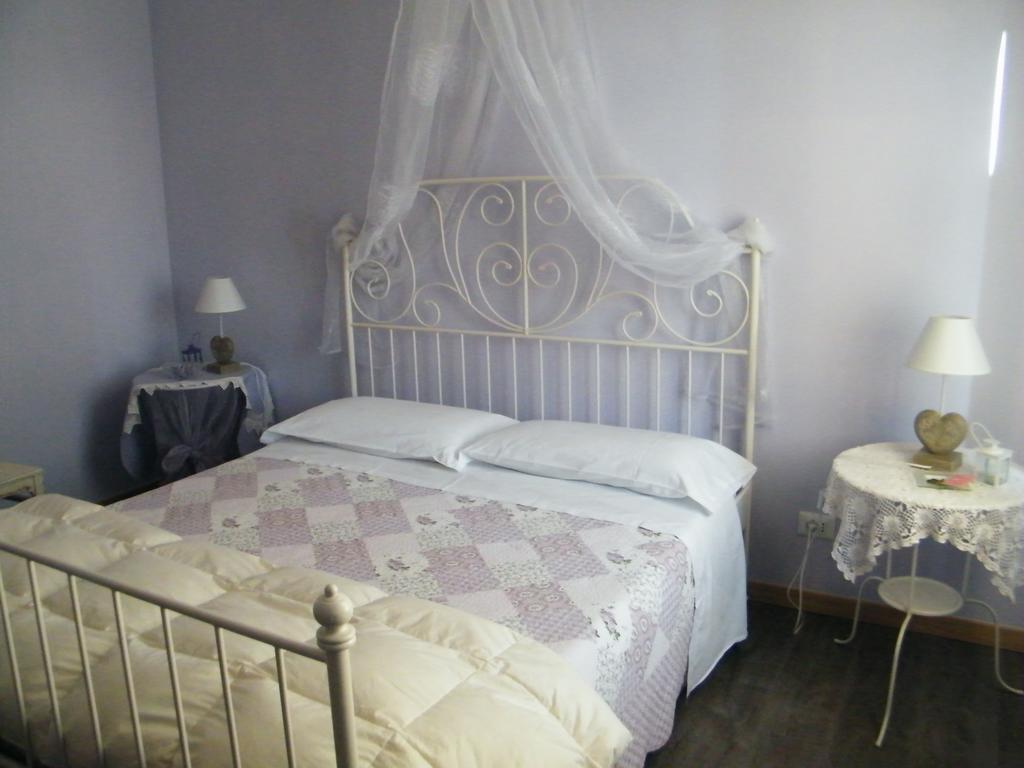 Appartamento Vacanze I Provenzali Bordighera Oda fotoğraf